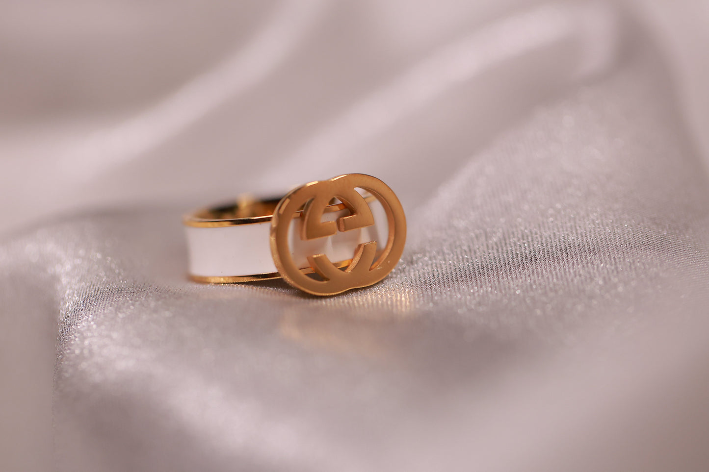 GG White Gold Ring kohi