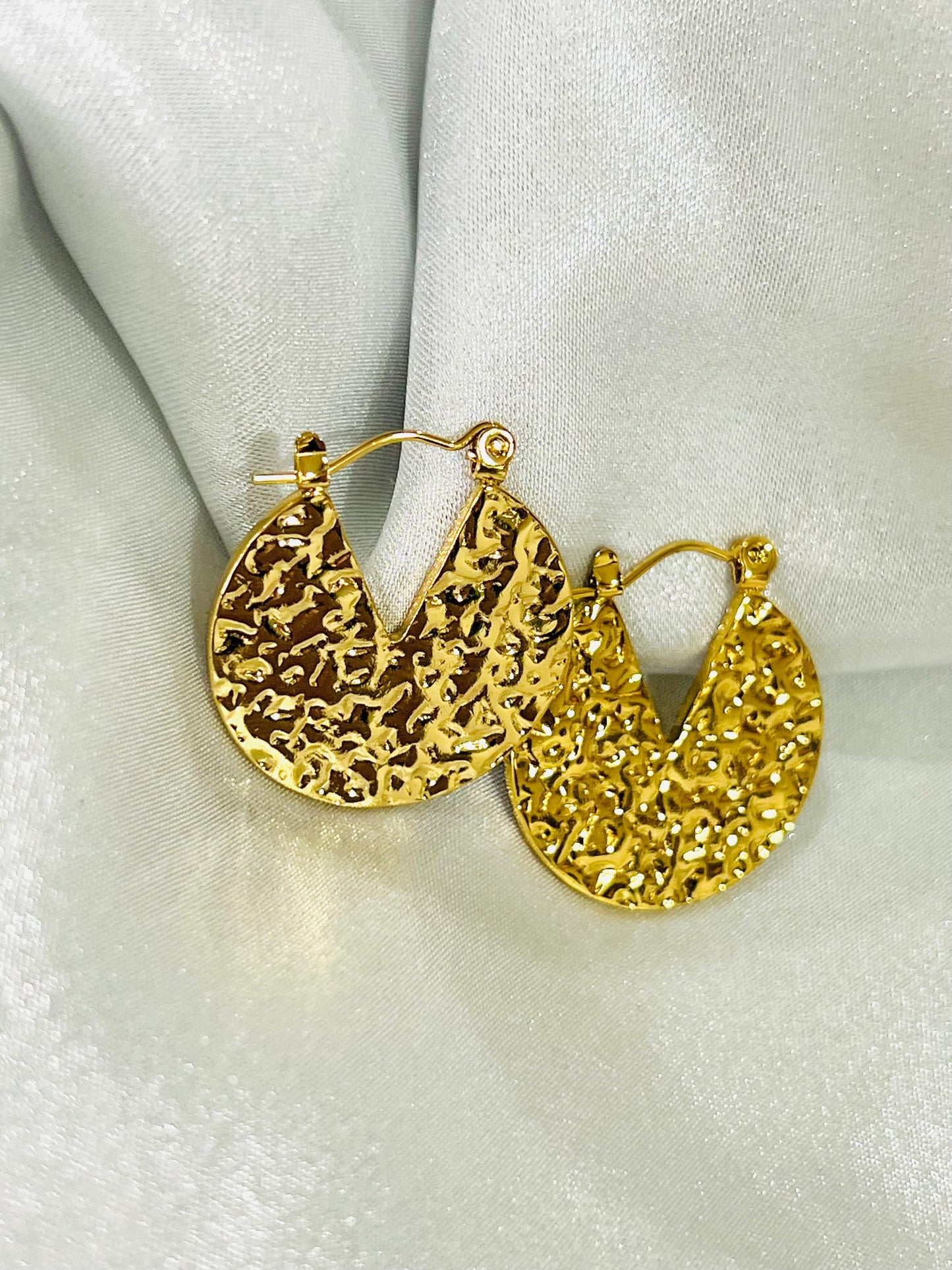 Vintage pie Gold Plated Hoops kohi