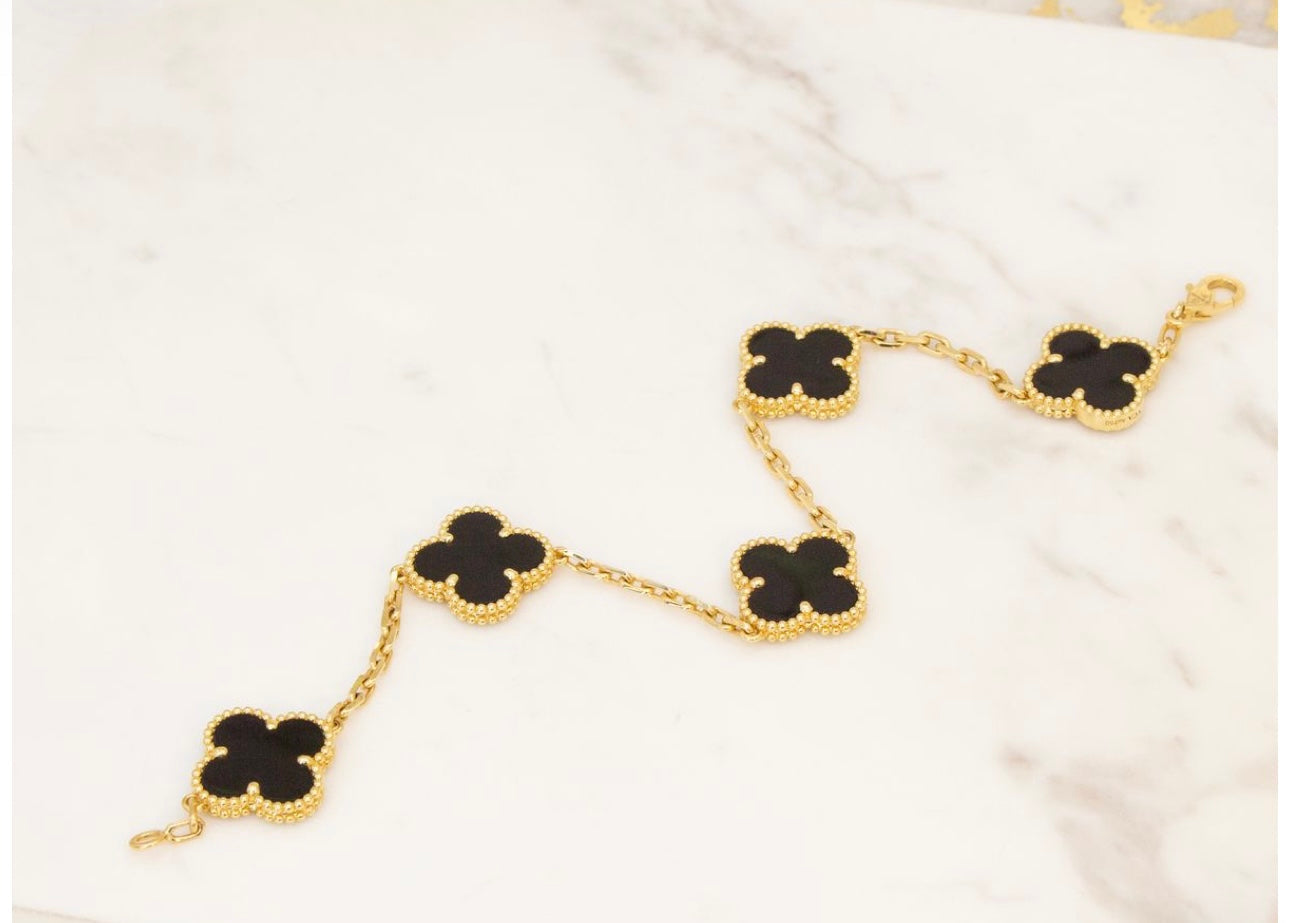 Black Clover Bracelet kohi