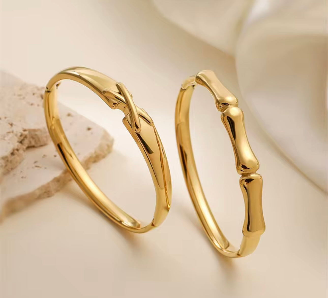 Simple Luxury Bangle kohi shop