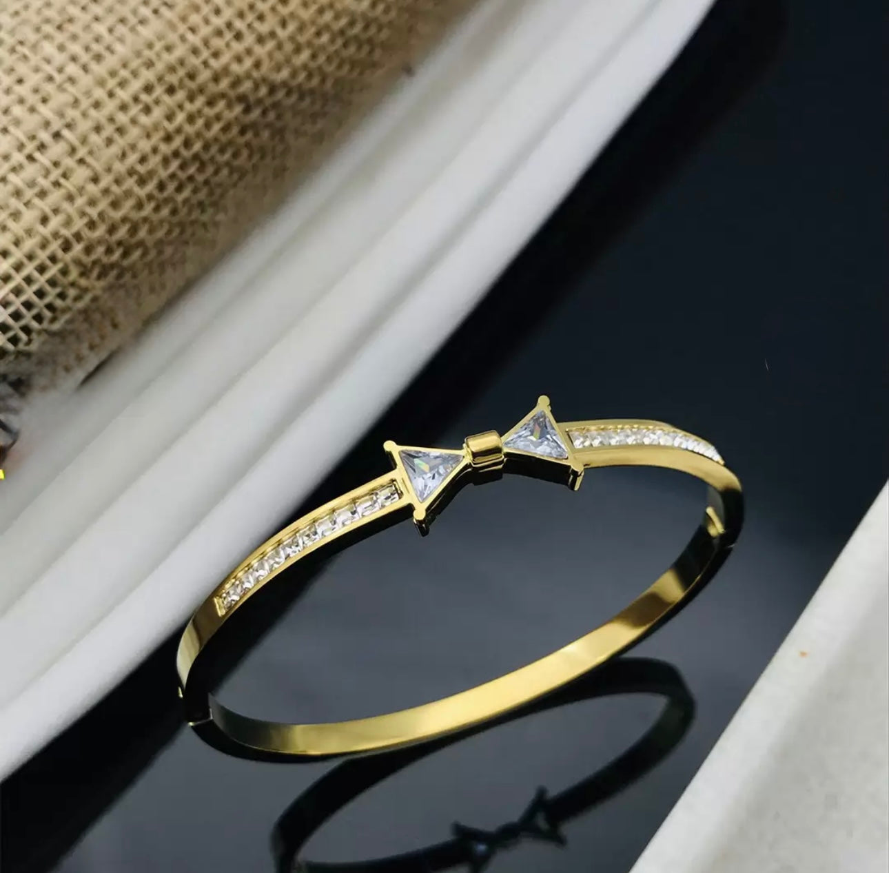 Classy Bow Bangle Bracelet kohi shop