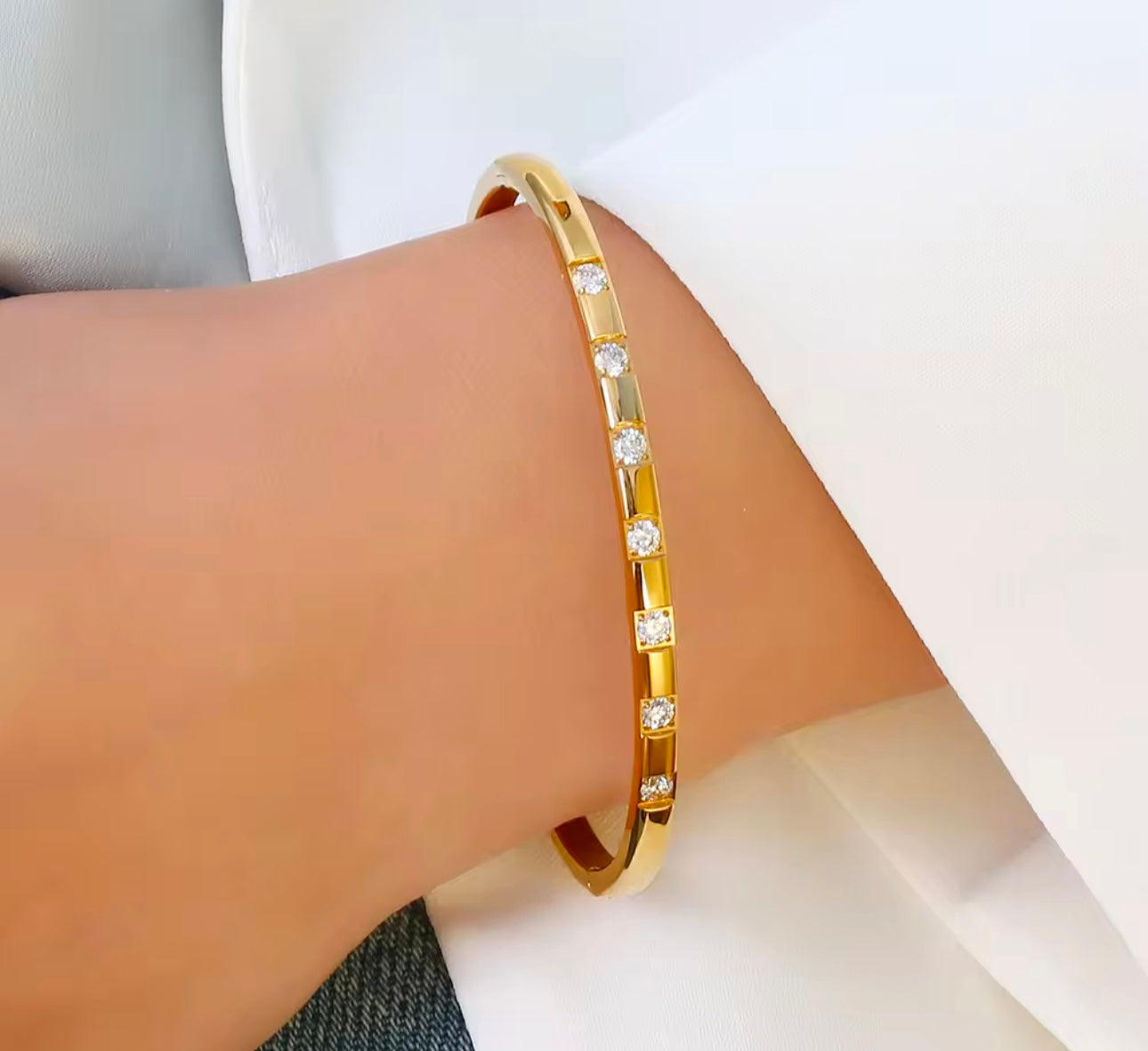 Simple Zirconia Diamond Bangle kohi shop