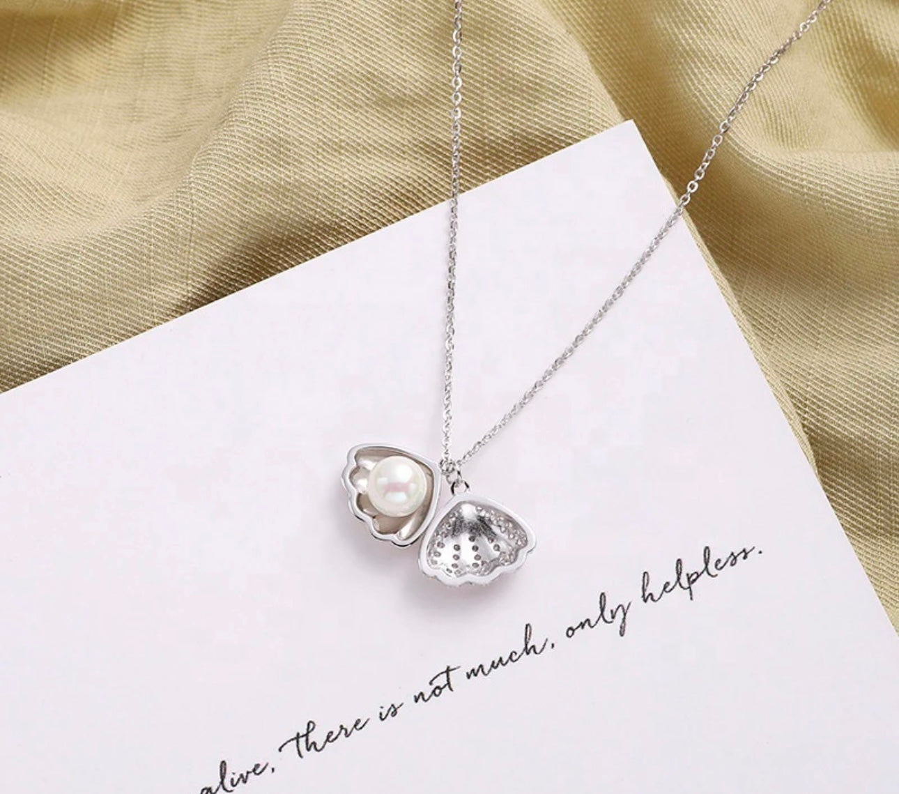 Rhinestone Silver Shell Necklace kohi shop