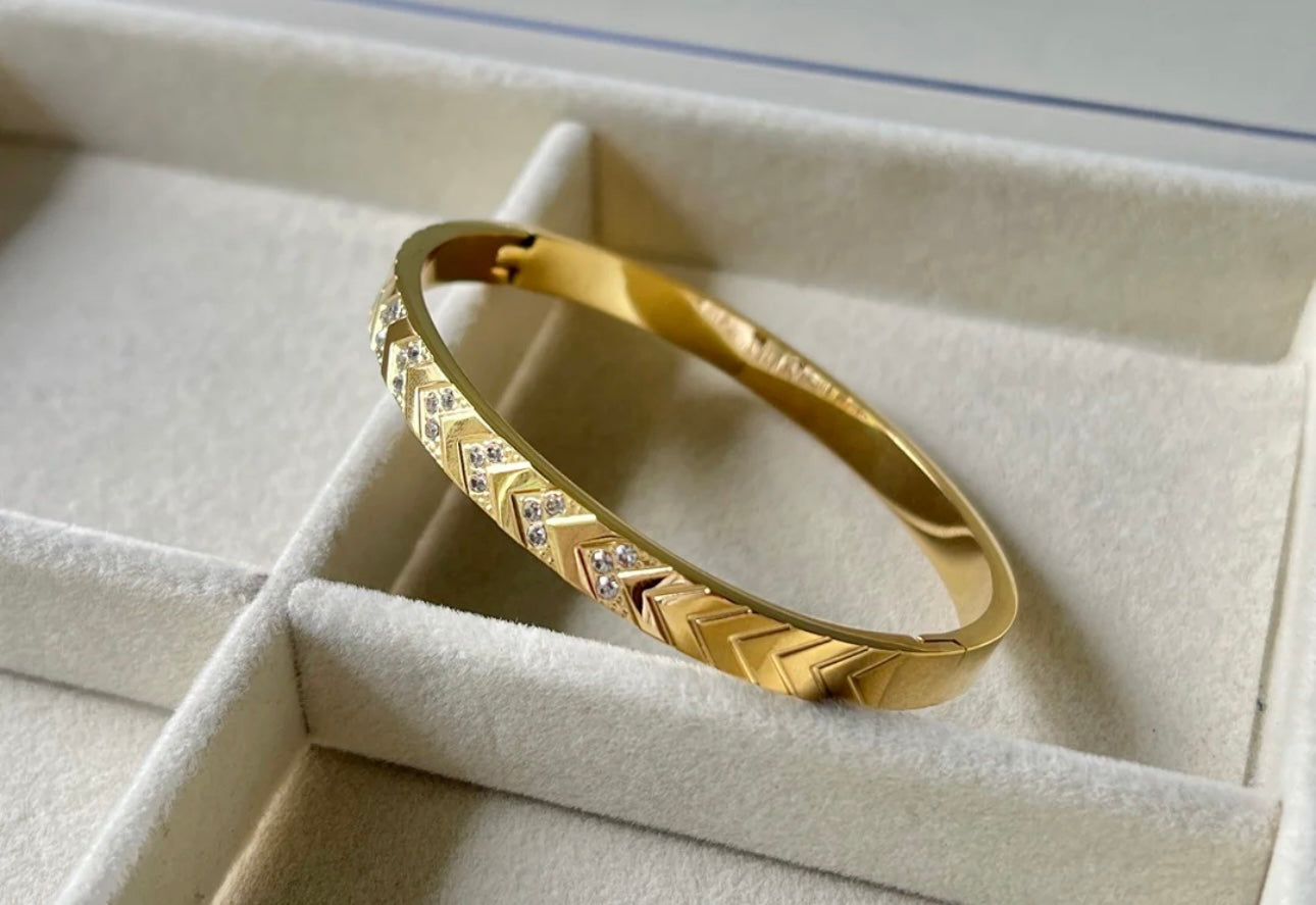 Pretty Lady Bracelets: Elegant and Fashionable Accessories kohi shop