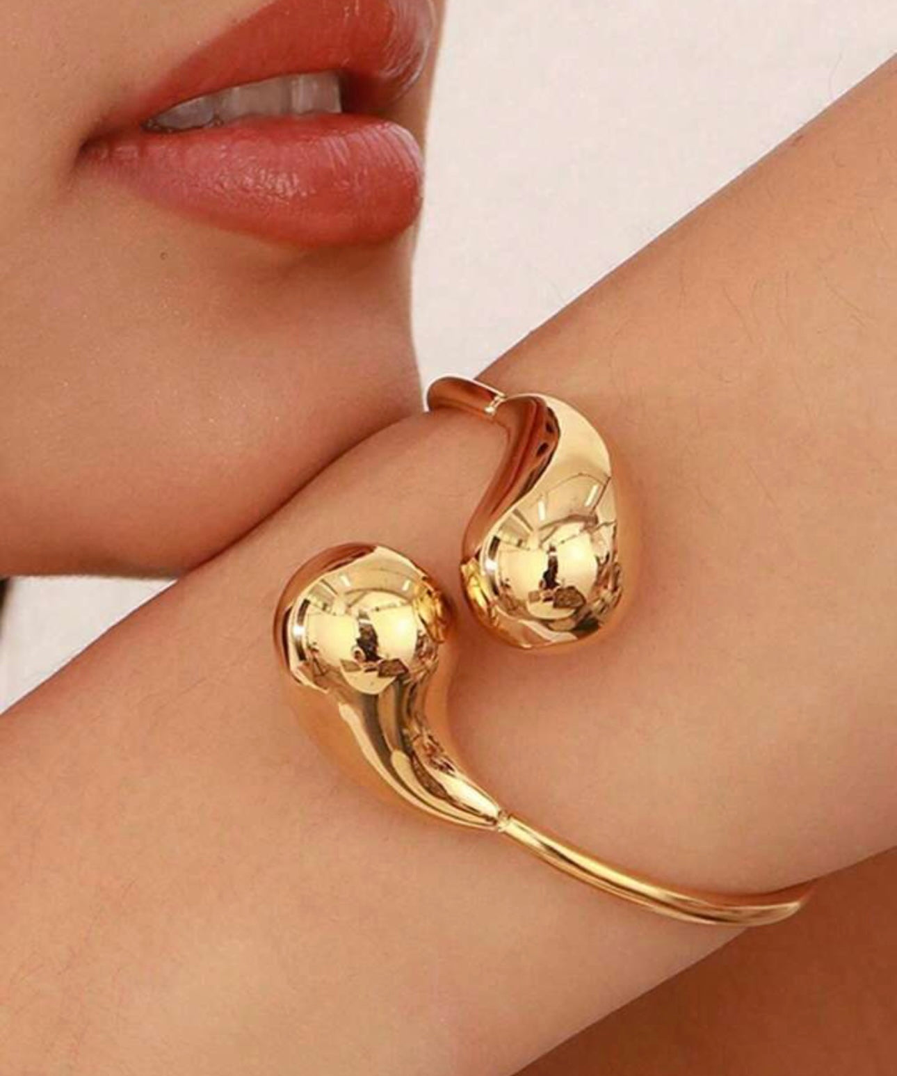 Tear Drop Bracelet kohi shop