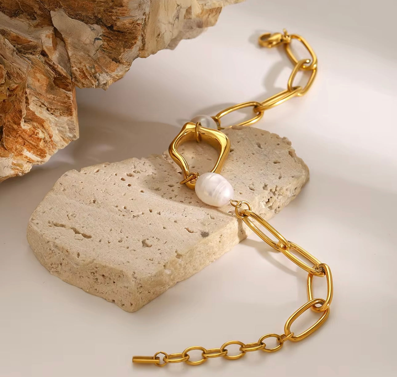 Modern Statement Bracelet kohi shop