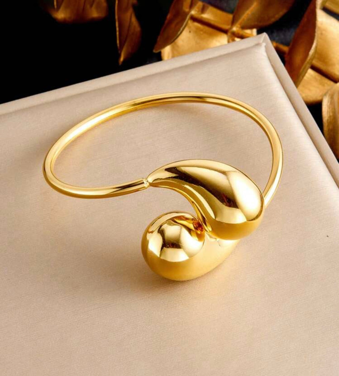 Tear Drop Bracelet kohi shop