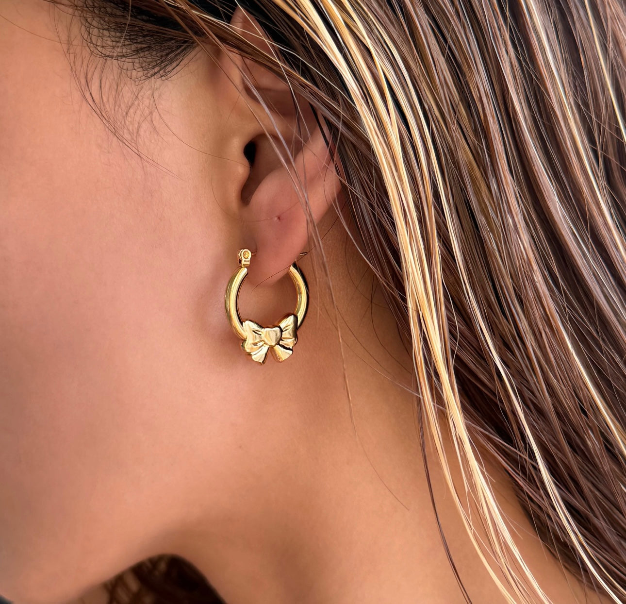 Bow Gold Plated Hoops kohi
