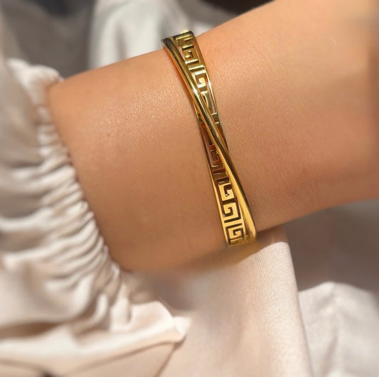 Trendy Fendi Bracelet