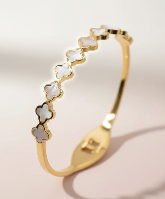 Clover bracelet