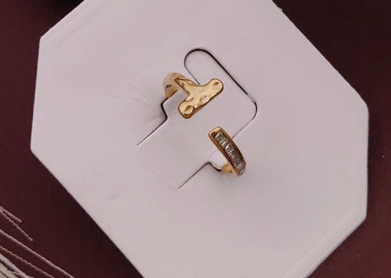 Abstract Ring kohi shop