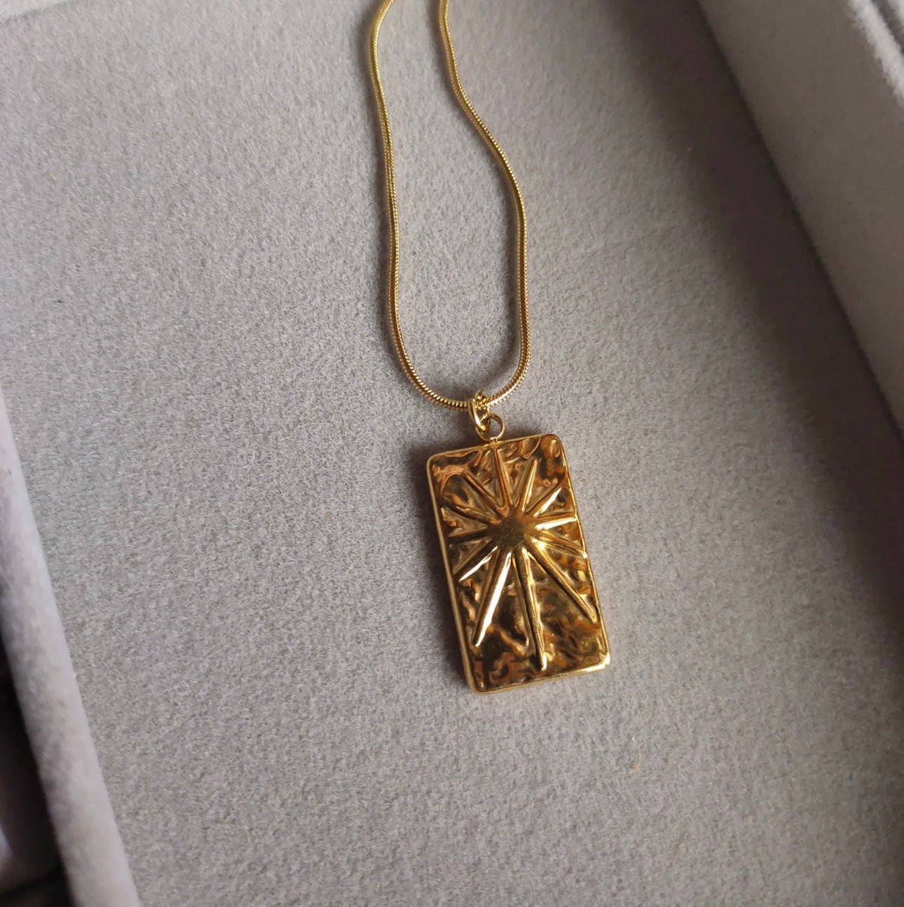 Vintage Star Necklace kohi