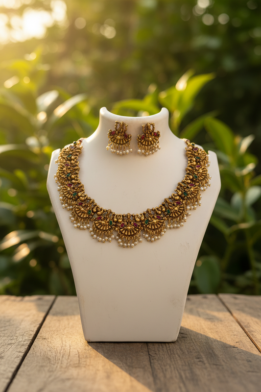 Lakshmi pearl set