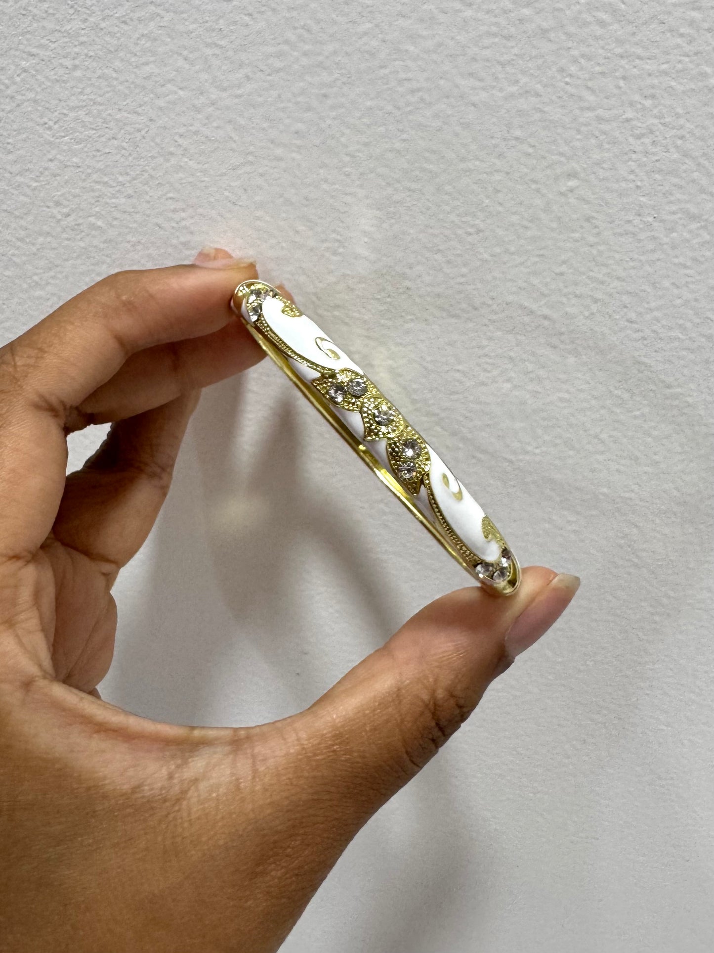 Classy white Zirconia Italian Bangle