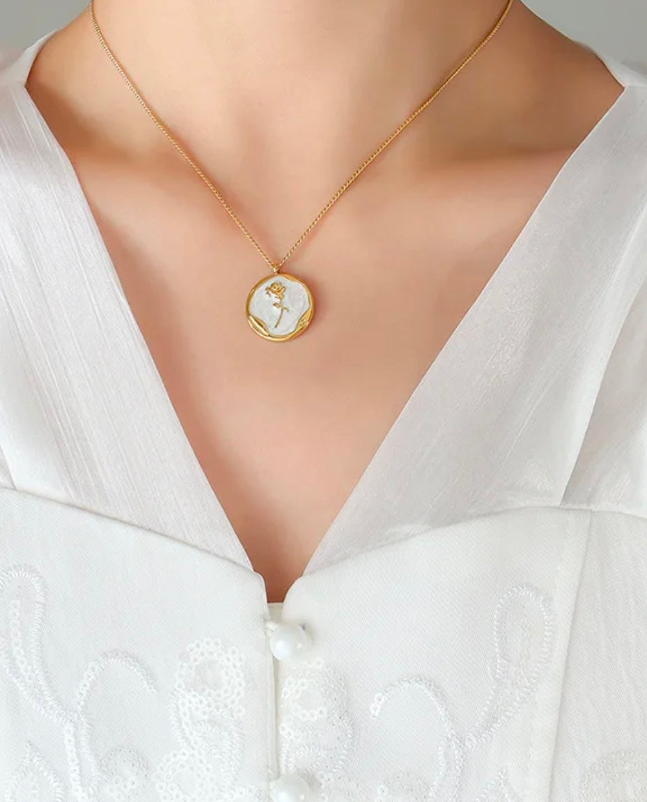 Vintage Rose pendent Necklace kohi shop