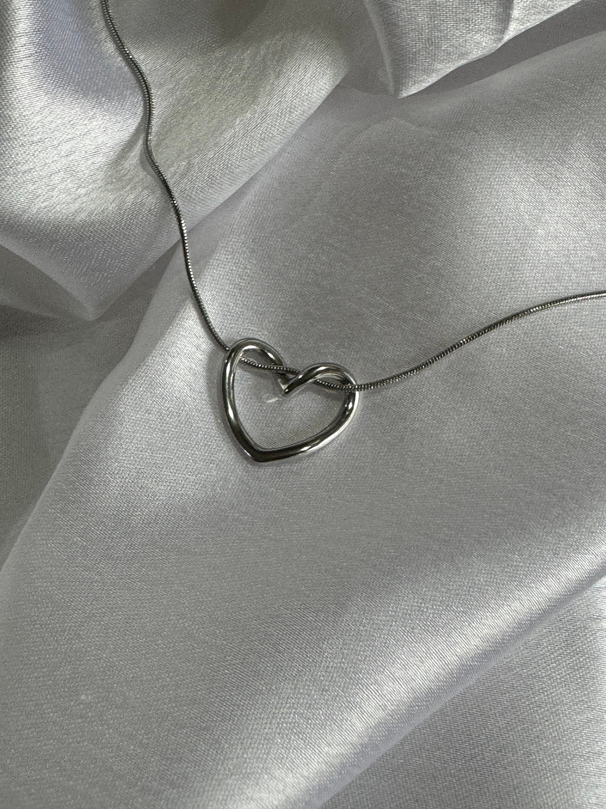 Silver Heart Necklace kohi shop