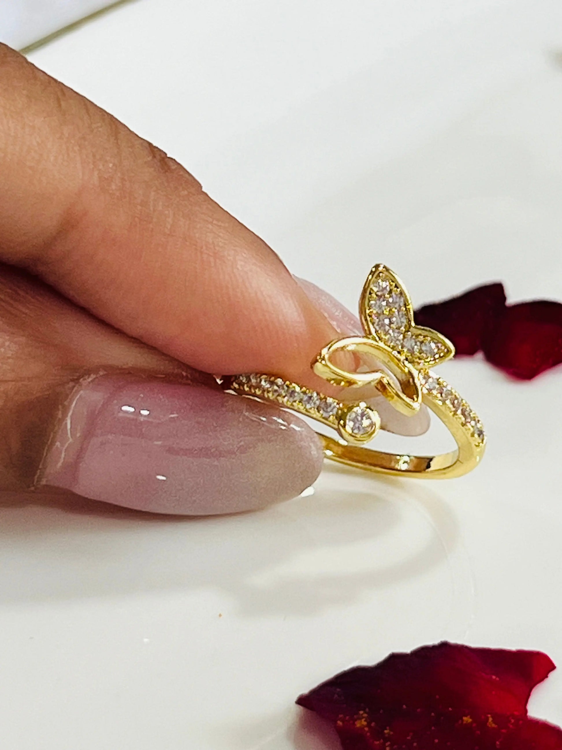 Yara- Minimal Butterfly Band kohi