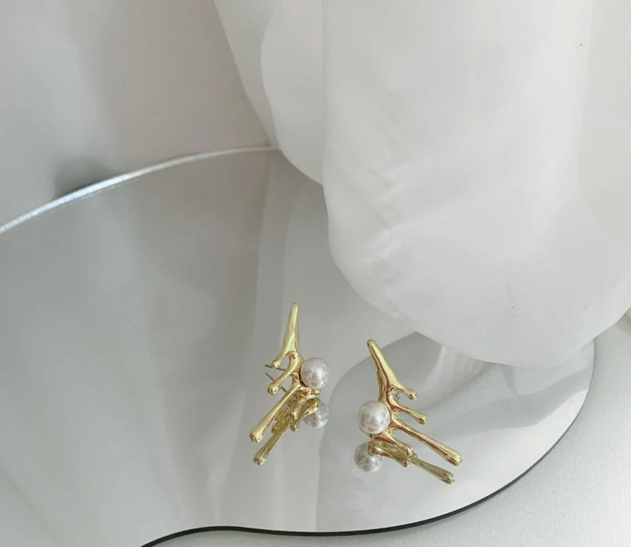 Kissy Drip Earrings kohi shop