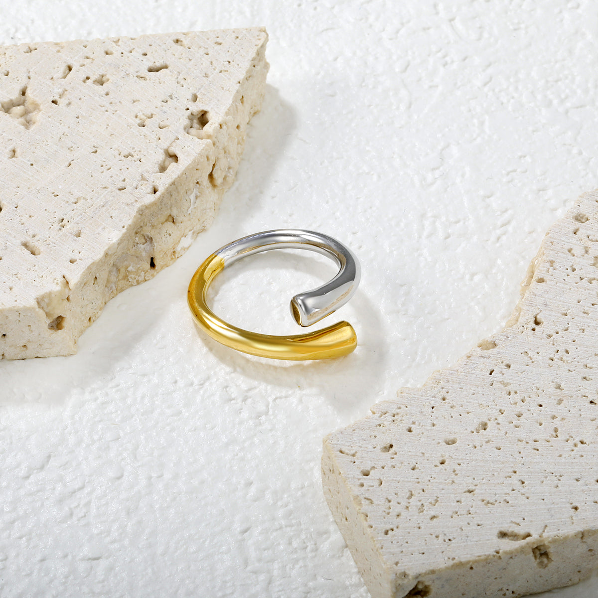 Dual Palm Kiss Ring