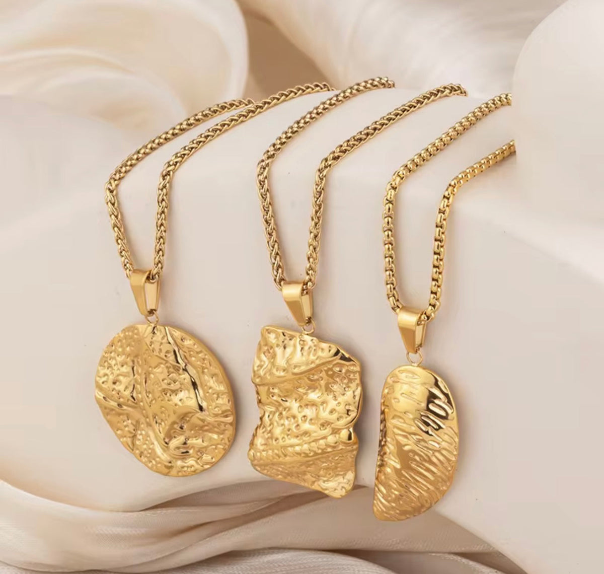 Boy friend Necklace kohi shop
