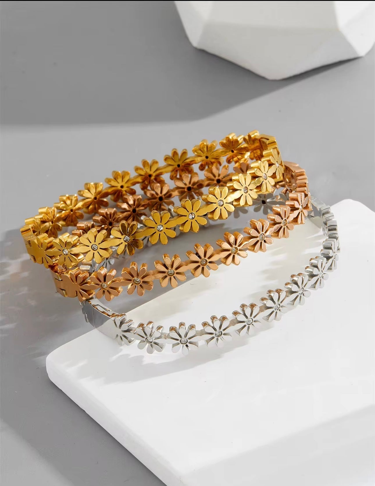 Flower Zircon Bangle Bracelet kohi shop