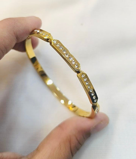 Minimal Muse Bangle kohi shop