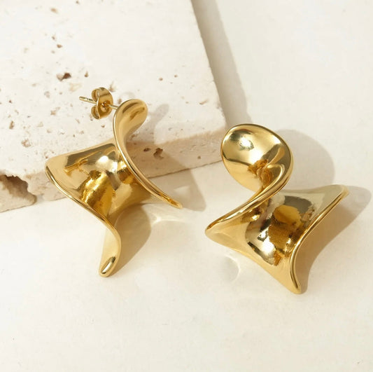Spiral Chunky Statement Earring kohi shop