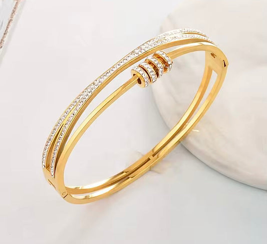 Lux Statement Bangle kohi shop