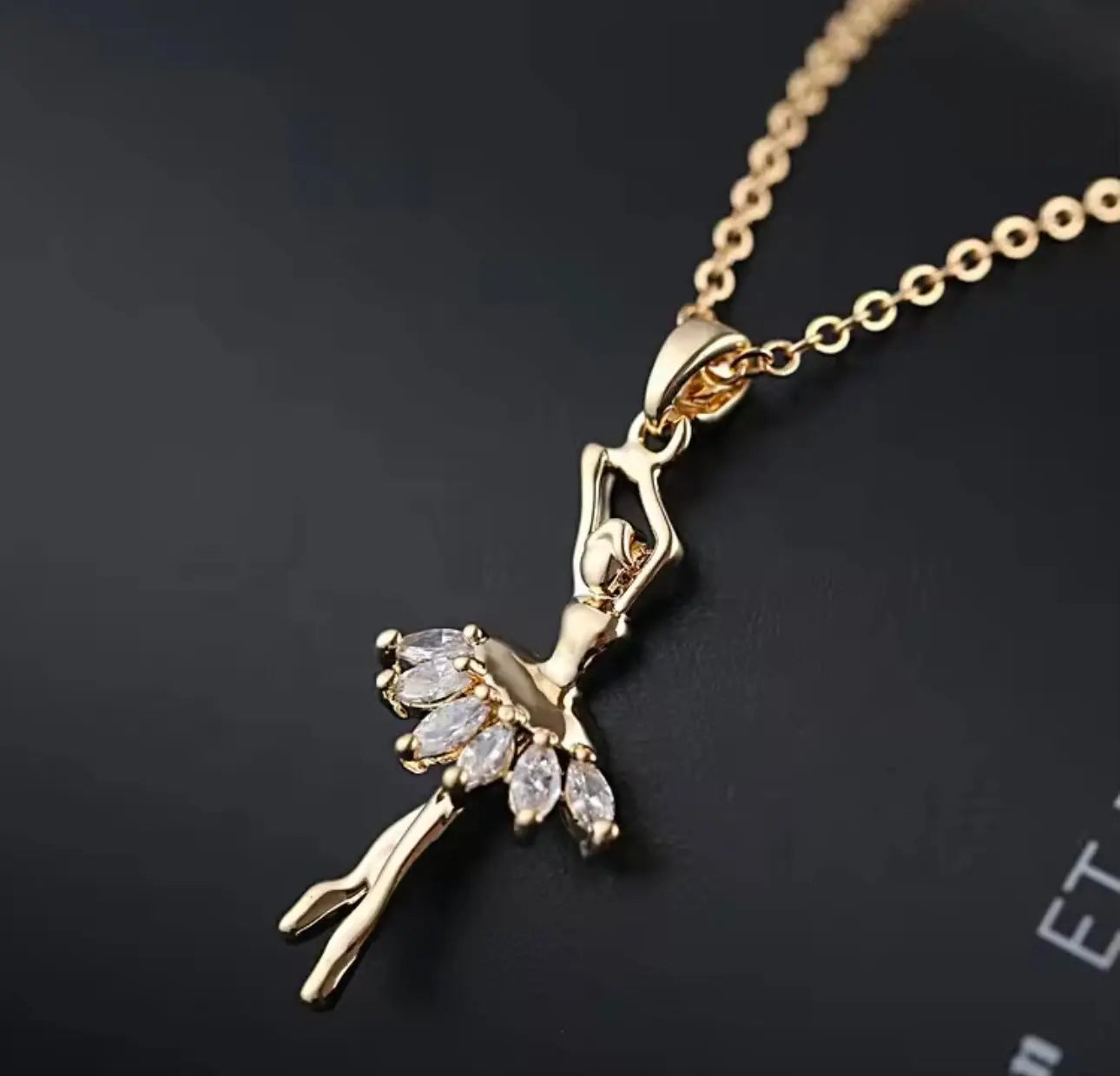 Zirconia Diamond Ballerina Necklace kohi