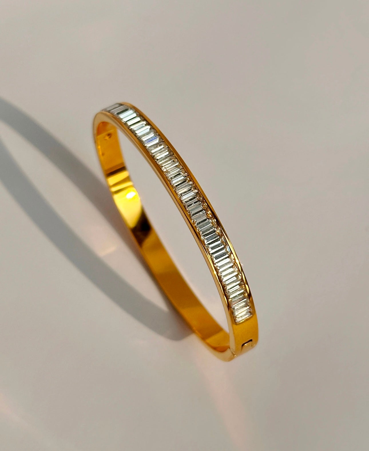 Coral Tennis Zirconia Diamond Gold Bangle kohi