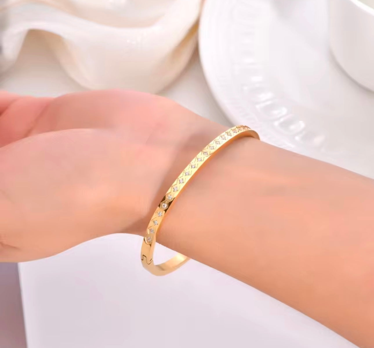 Stone Bangle Bracelet kohi