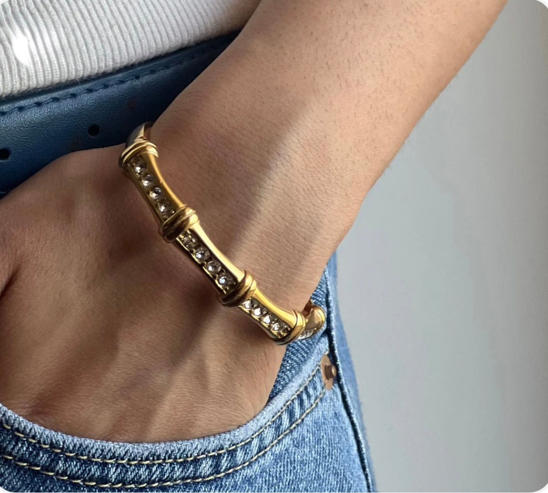 Classy Bold Bangle Bracelet kohi shop