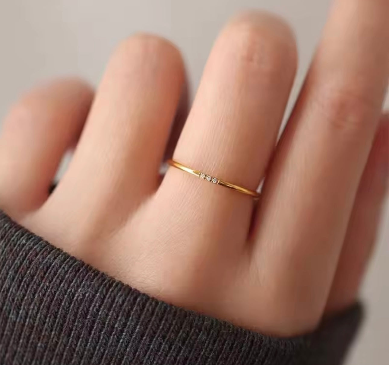 Aeri -3 Stone Minimal Ring kohi