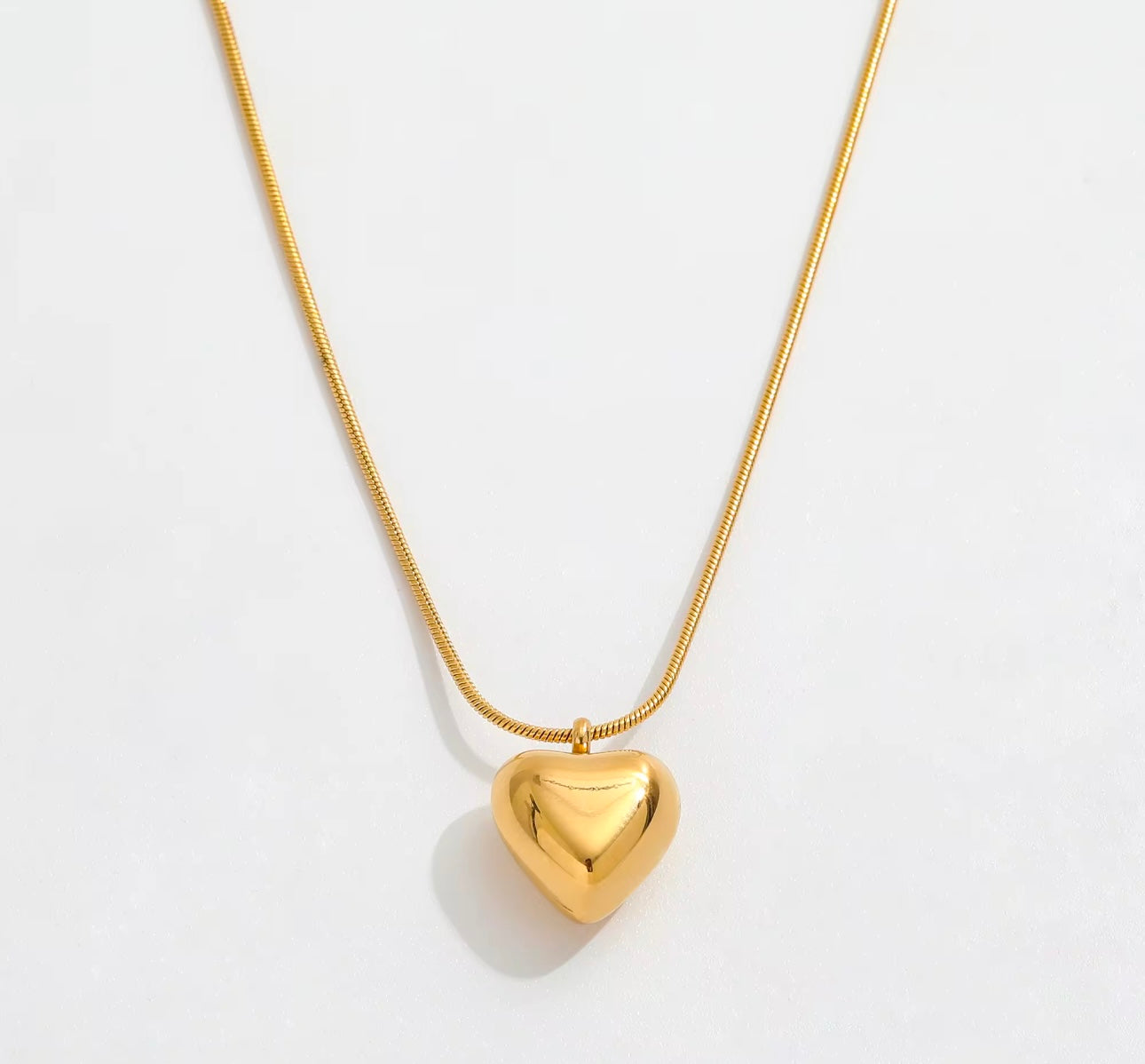 Classic Gold Heart Necklace kohi