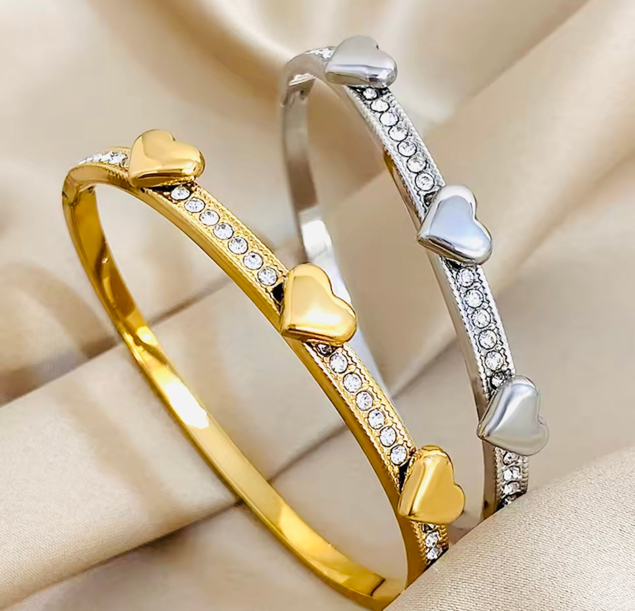 Heart Bangle kohi shop