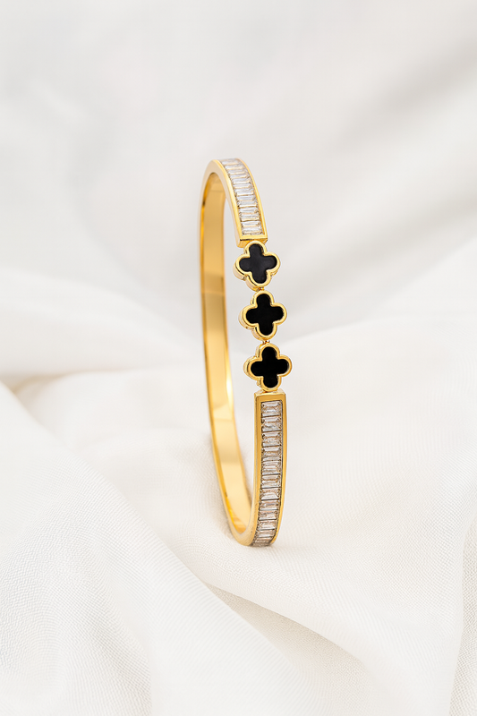 Clover Diamond bangle